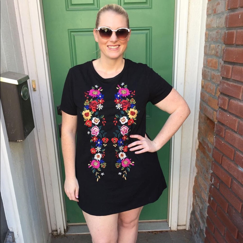 Embroidery floral dress BOUTIQUE